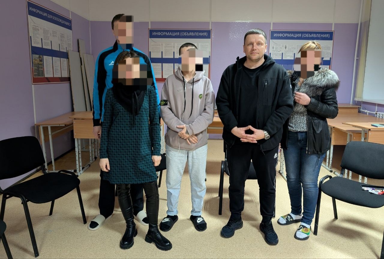  Гуманитарная помощь и консультации специалистов