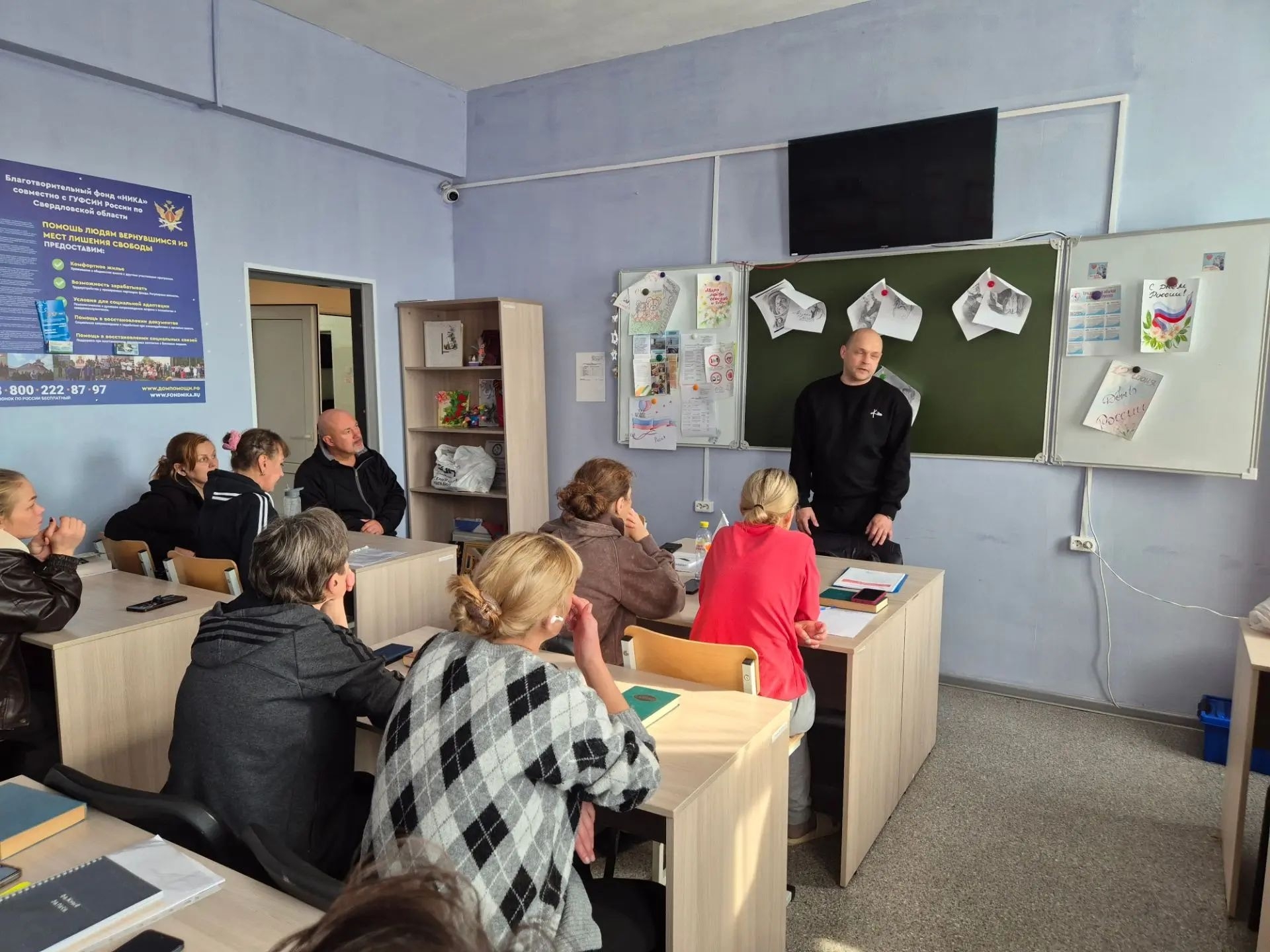 Регулярная работа в местах лишения свободы
