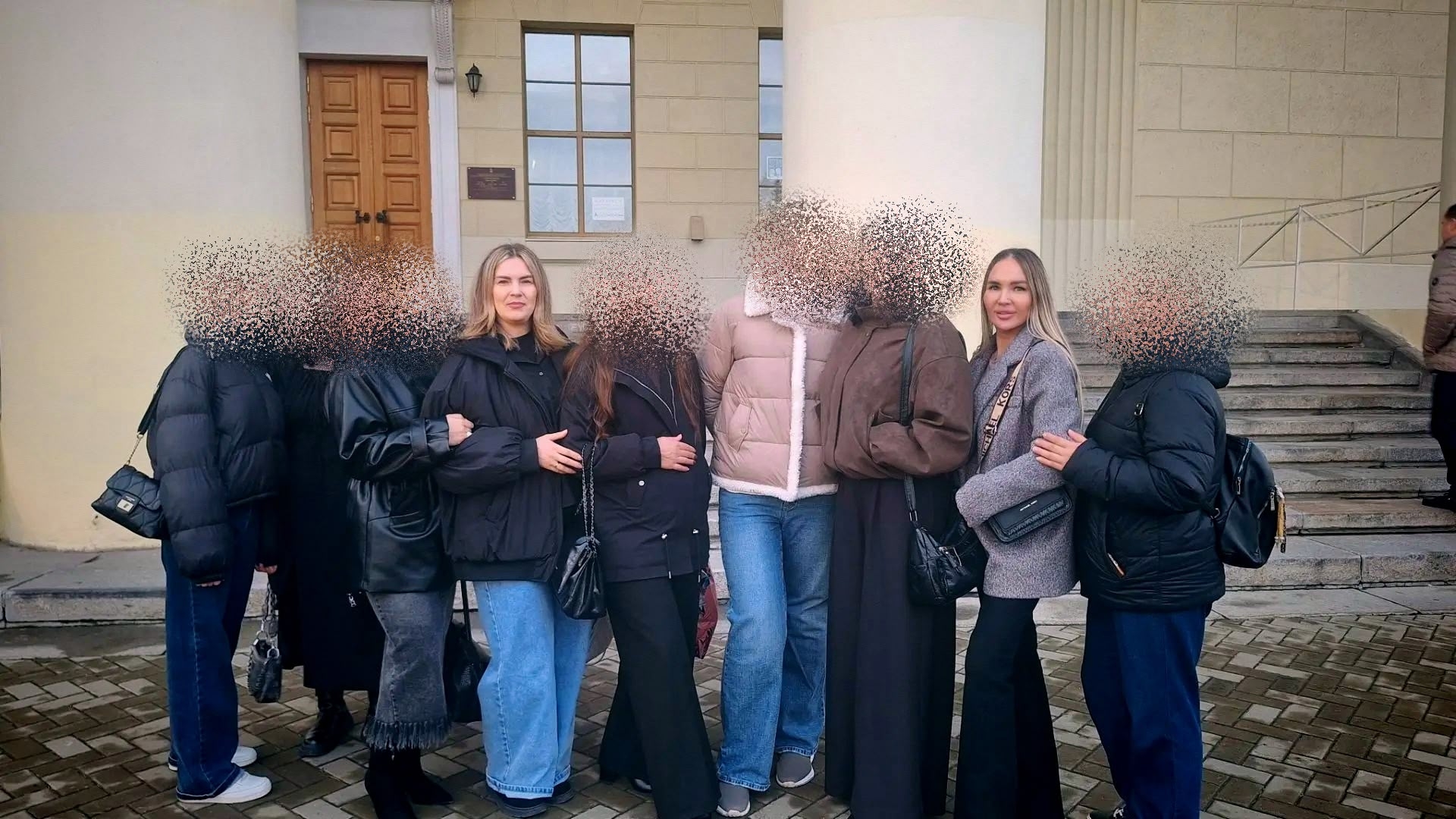  Культурная адаптация и поддерживающее сообщество женщин